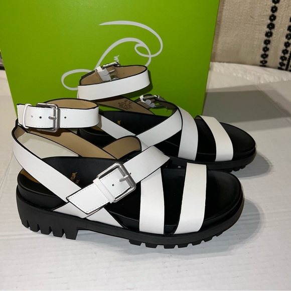 Sam Edelman Lug Sole Sandal - Picture 5 of 13